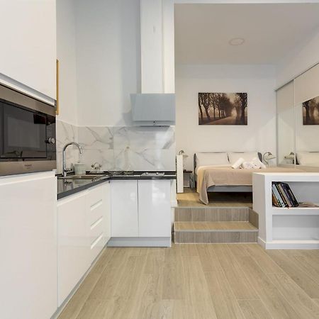 1 Bedroom 1 Bathroom Furnished - Av De America - Studio - Mintystay Madrid Exteriér fotografie