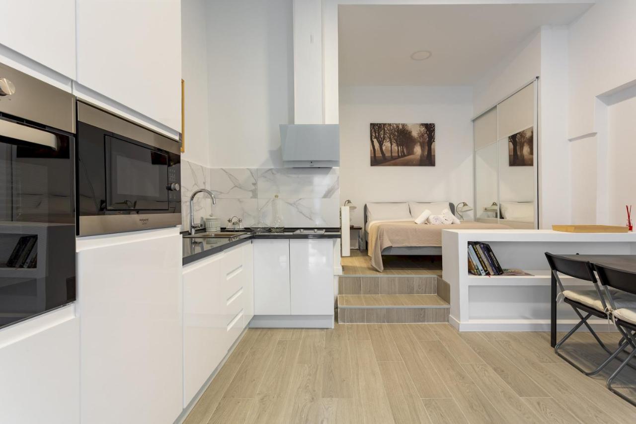 1 Bedroom 1 Bathroom Furnished - Av De America - Studio - Mintystay Madrid Exteriér fotografie
